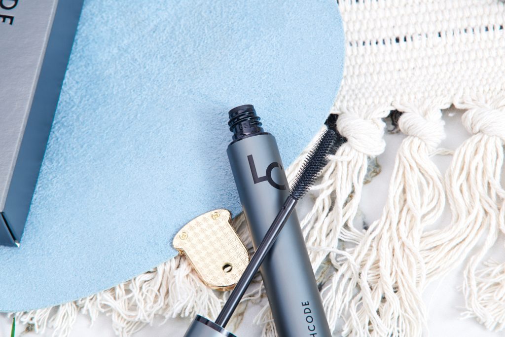 Lashcode mascara the best support for eyelashes