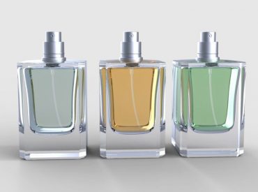 Hello Girls, Today we’re going to distinguish fragrance notes. It’s a very important skill to have when you want to choose new perfumes or even fragranced body balms. How to do this? Unfortunately, you have to be patient since it takes long to school the nose. Anyway, I hope you will find my pieces of […]