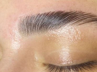 Hiya, dear readers! Have you ever heard about brow lamination kits? Did you know that nowadays you can learn how to laminate your eyebrows at home and you don’t need a professional to do it at all? DIY brow lamination is a real sensation when you wish for long-lasting and flawless makeup! But which eyebrow […]